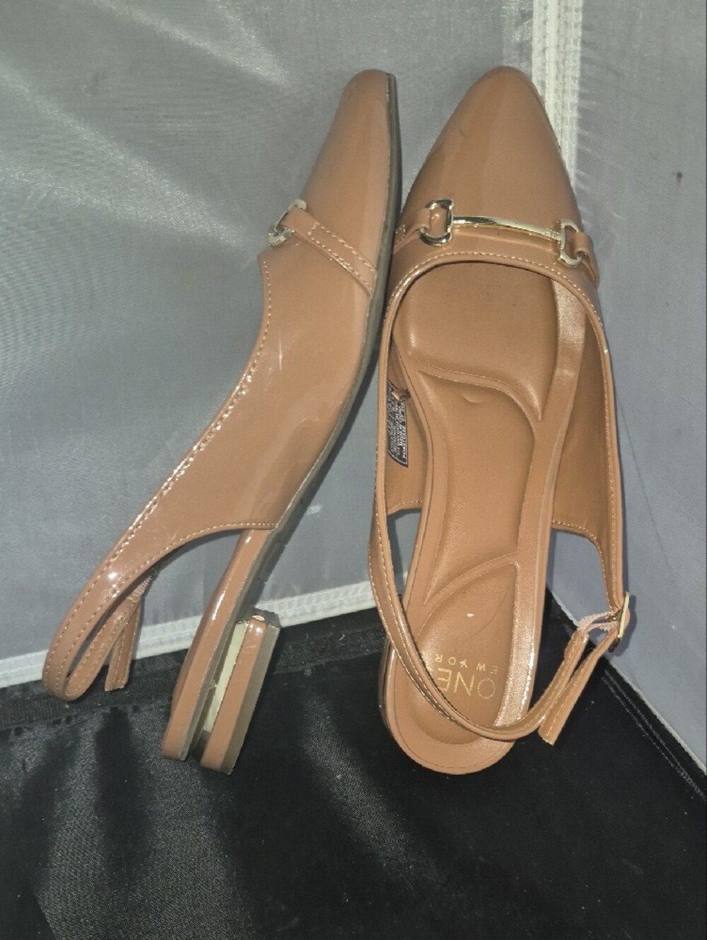 Jones New York Tan Pointed Slingback Flats with Gold Horsebit - Picture 2 of 8